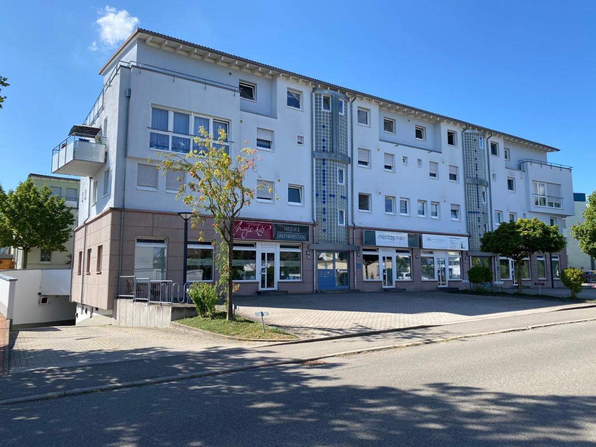 3 Zimmer Apartment In S-Bahn Naehe, 76 Qm, Max 5 Pers, 30Qm Dachterasse, Garage, Internet 1000 Mbit 加特林根 外观 照片
