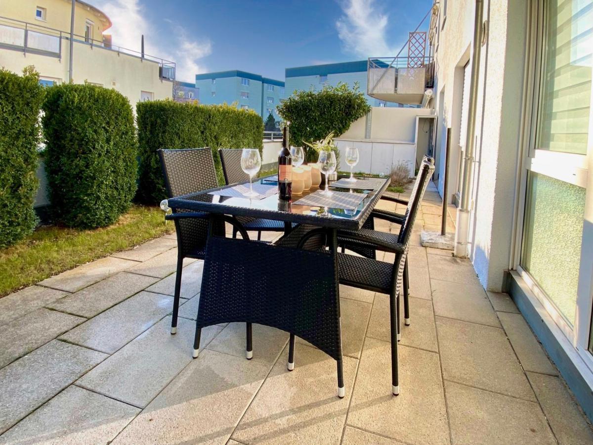 3 Zimmer Apartment In S-Bahn Naehe, 76 Qm, Max 5 Pers, 30Qm Dachterasse, Garage, Internet 1000 Mbit 加特林根 外观 照片